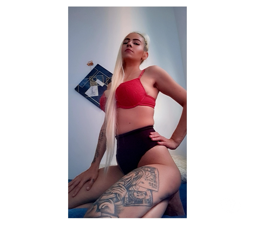 Escorts Buckinghamshire Milton Keynes - Photos for Aryana just outcall party girls