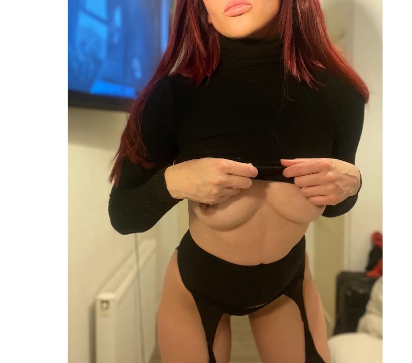 Escorts and Massages Abbey Road East London - Photos for Classy mature REDHEAD IN Shadwell