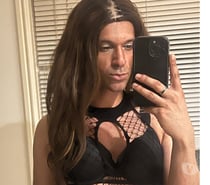 FEM CROSSDRESSER LOOKING NOW with SEXY CURIOUS GUY