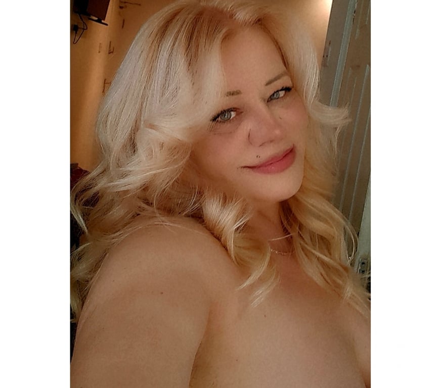 Escorts North London Ponders End - Enfield - Photos for Sexy Alexa party grils ❤️💋💯💥best bj
