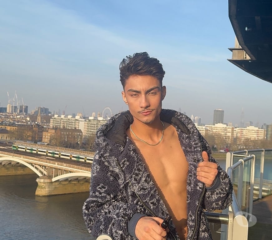  Gay massage Central London London Bridge Station - Central London - Photos for Boy_hot_🔥🇧🇷bighard