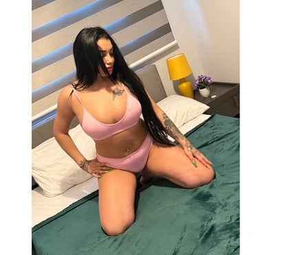  Escorts Uxbridge Hillingdon - Photos for Betty party girls 🍑🍭💋