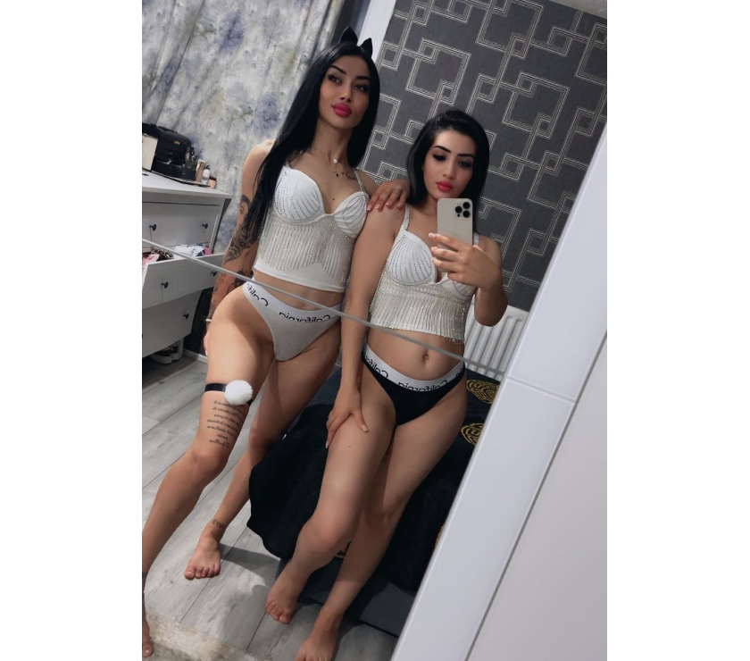 Escorts Barkingside Station Redbridge - Photos for D.U.O party girl