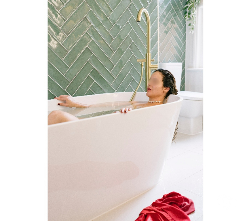 Escorts Dorset Bournemouth, Christchurch and Poole - Photos for Luxury | Smart | Latin GFE | PSE | DomX | Crypto Escort