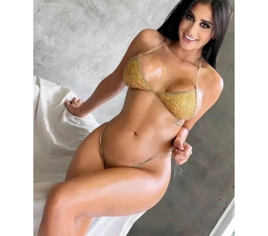 Escorts East London Canary Wharf - DLR Station - East London - Photos for Mel NEW GIRL🥰🇧🇷BRAZILIAN IN Canary wharf