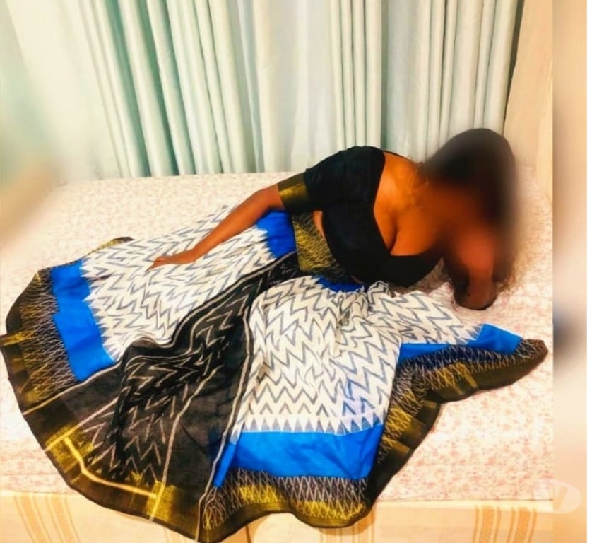 Escorts West Yorkshire Leeds - Photos for Nivitha Busty Indian Tamil Girl In Leeds