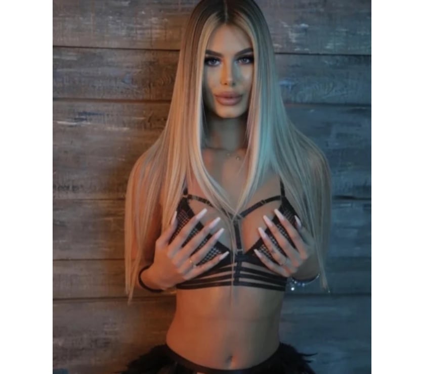 🇨🇴 SOFIA BLONDE BADDIE 🎉 GIRL
