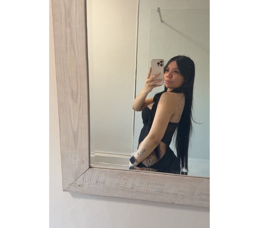 Escorts North London Seven Sisters Station - North London - Photos for ποΈ Eva Graceful Glow π· Always Open 7 24