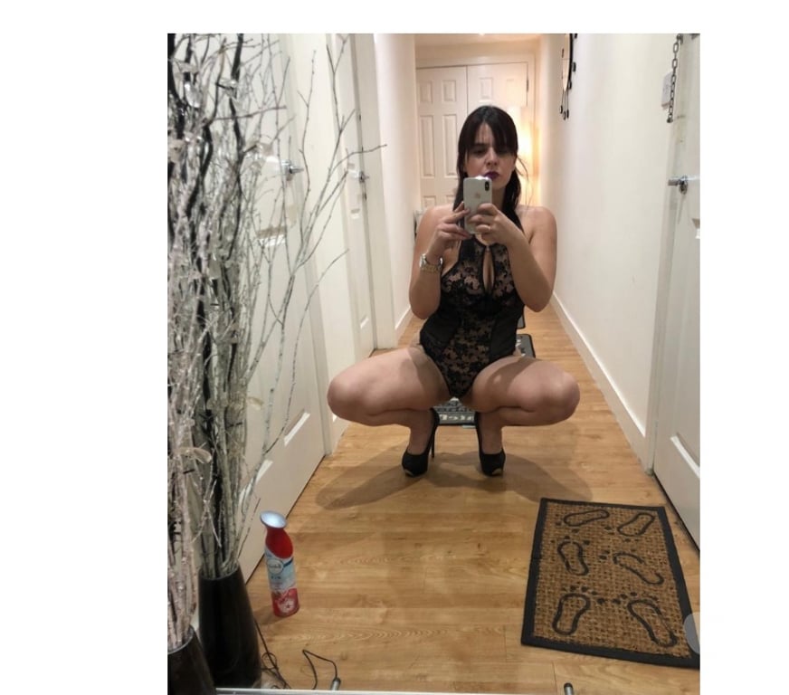 Escorts Cheshire East Crewe - Cheshire East - Photos for Priya naughty !! Kiss owo and more !! Real GFE