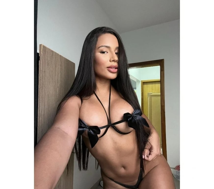 Escorts Dorset Bournemouth, Christchurch and Poole - Photos for High-Class Emiliy Brazilian 🇧🇷 Escort ❤💋