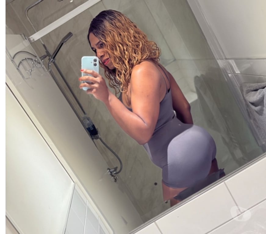 Trans Escorts East London Canary Wharf - DLR Station - East London - Photos for Michelle grande