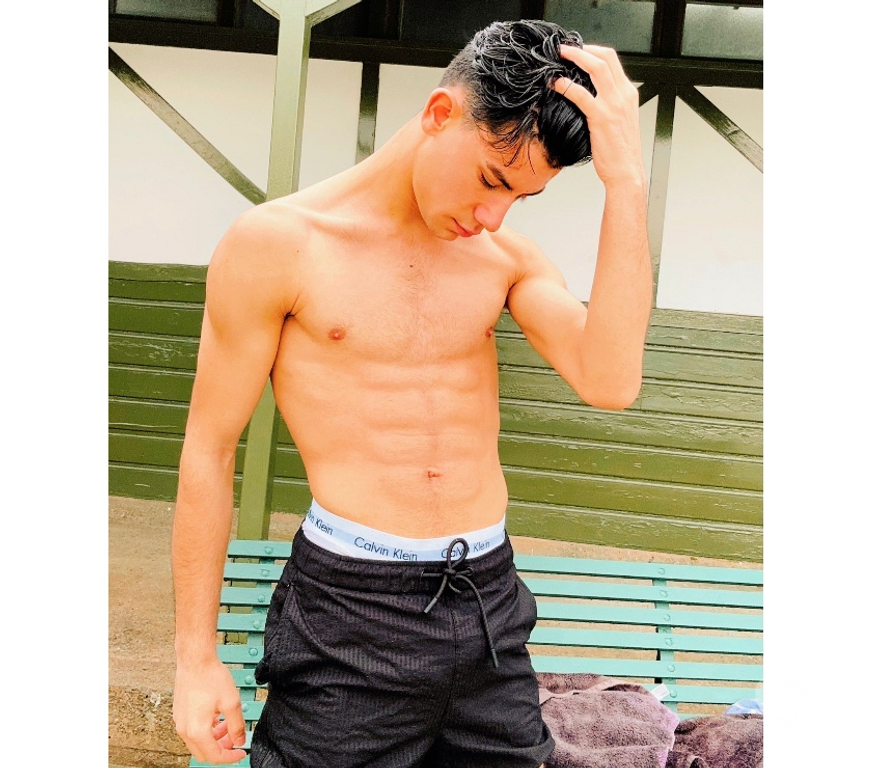 Gay massage West Yorkshire Leeds - Photos for Levi Leeds π₯π