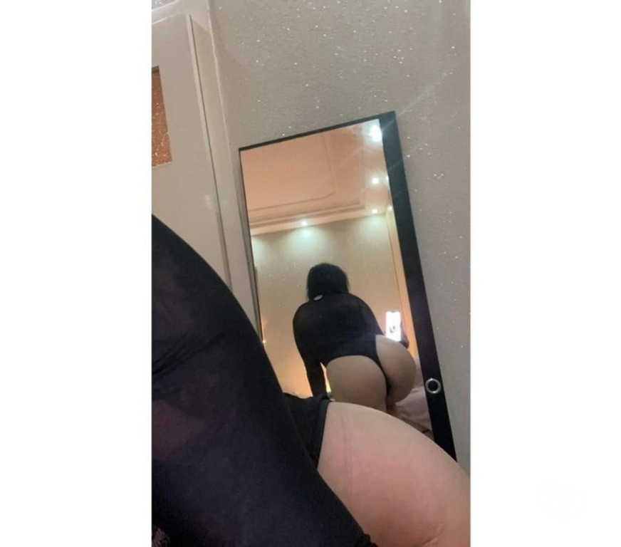 Escorts Lancashire Blackburn with Darwen - Photos for New girls big boobs 💋big bum 🤤 OWO🔞 Kiss