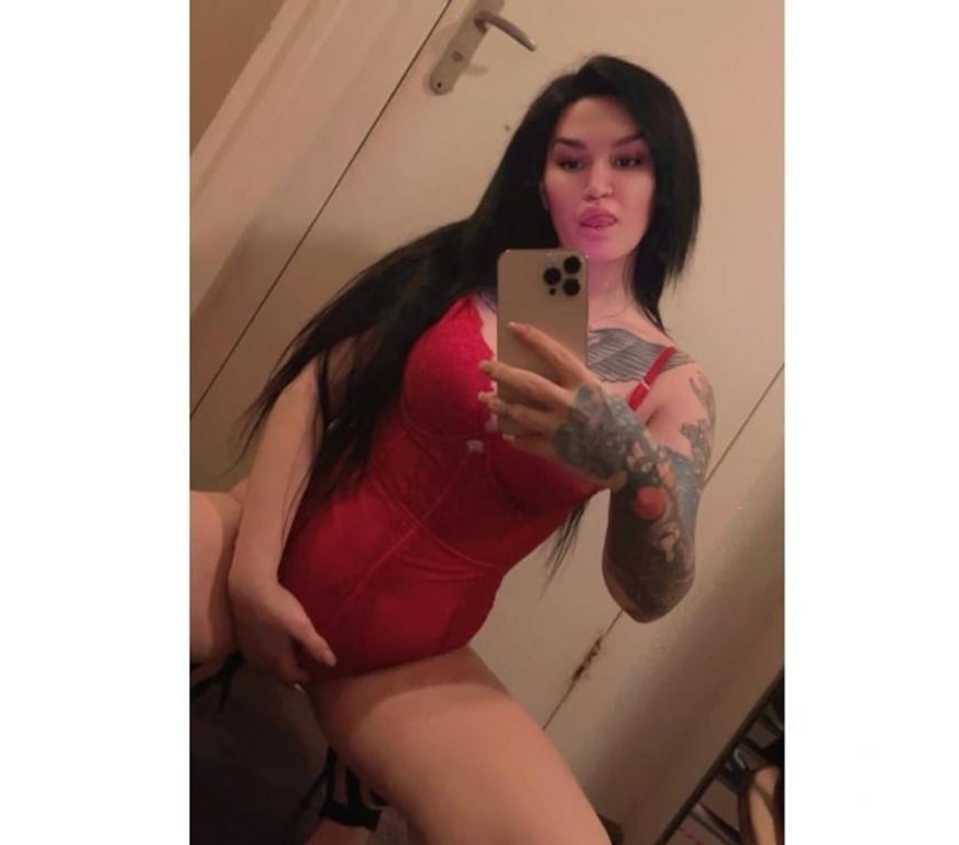 Escorts Lancashire Blackburn with Darwen - Photos for New girls big boobs 💋big bum 🤤 OWO🔞 Kiss