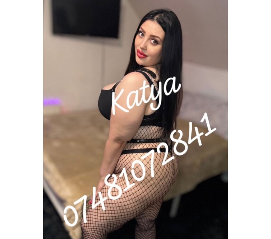 Escorts East London Redbridge - Photos for Katya big boobs big ass Party😍