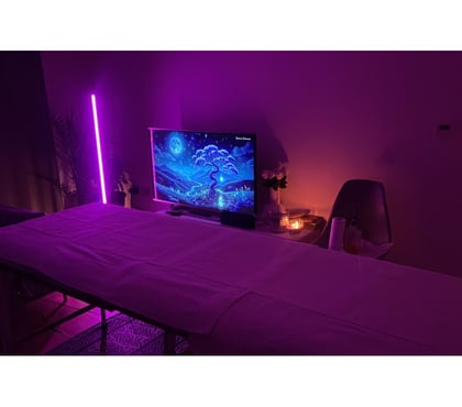Professional massage Chiswick West London - Photos for 5 star massage, 10 years experience, soothing touch