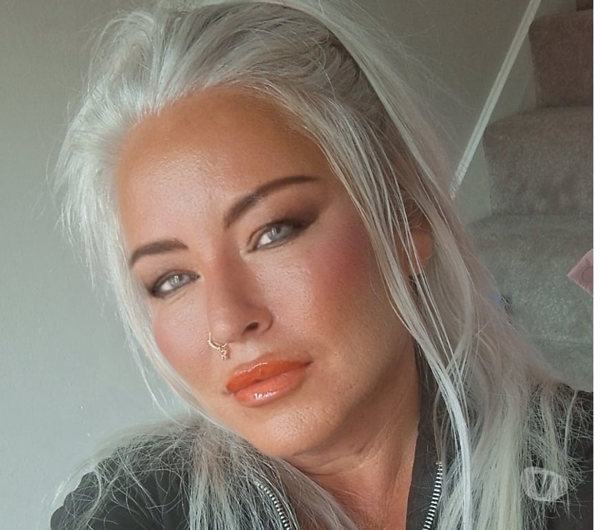 Adult Entertainment Greater Manchester Manchester - Photos for Blonde petite curvy milf 🔥 🥵
