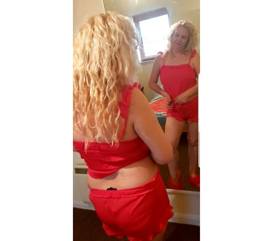 Escorts Essex Basildon - Photos for SEXY BLONDY FULLY GFE OWO MASSAGE PARTY 🍒🍾🥂
