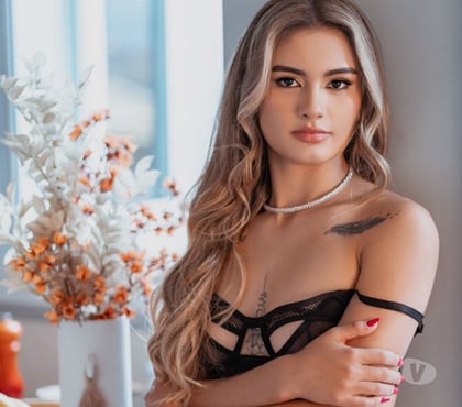 Escort Ocean Village Southampton - Photos for jovem loira brasileira