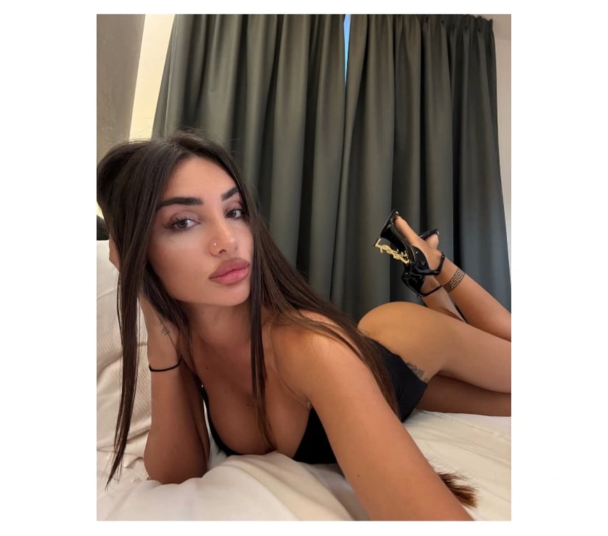 Escorts Greater Manchester Manchester - Photos for HOT GIRL🔥 ONLY OUTCALL 💙 PARTYYY 💯