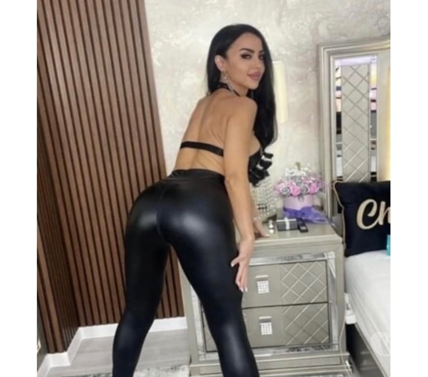 Escorts Warwickshire Nuneaton and Bedworth - Photos for hi i am 😘 ysmina ❤️ new here outcall
