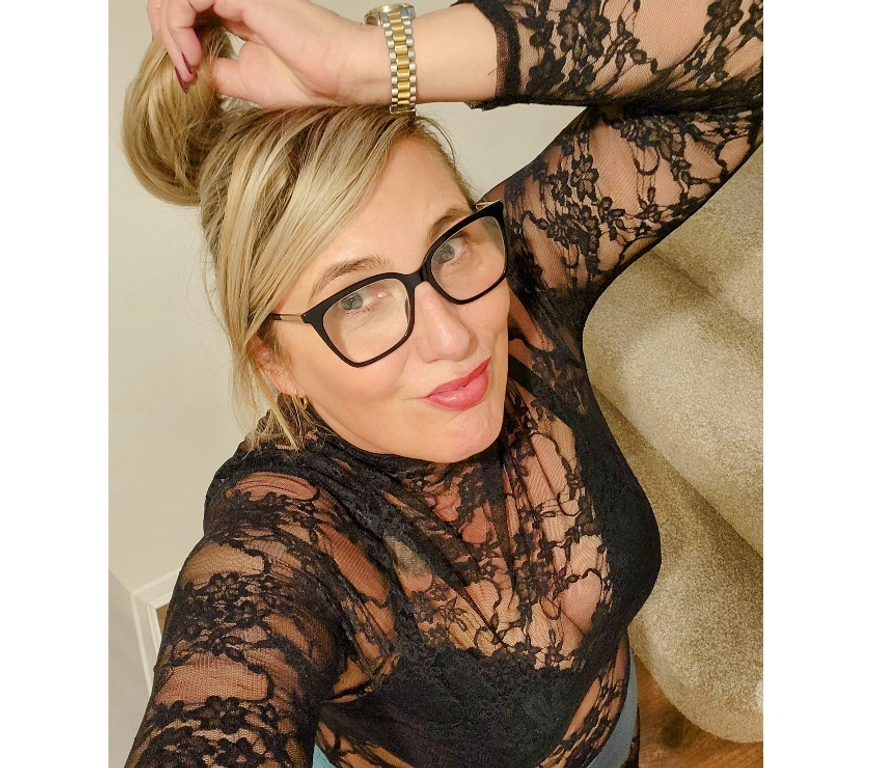 Adult Entertainment Merseyside Liverpool - Photos for Real English milf online only