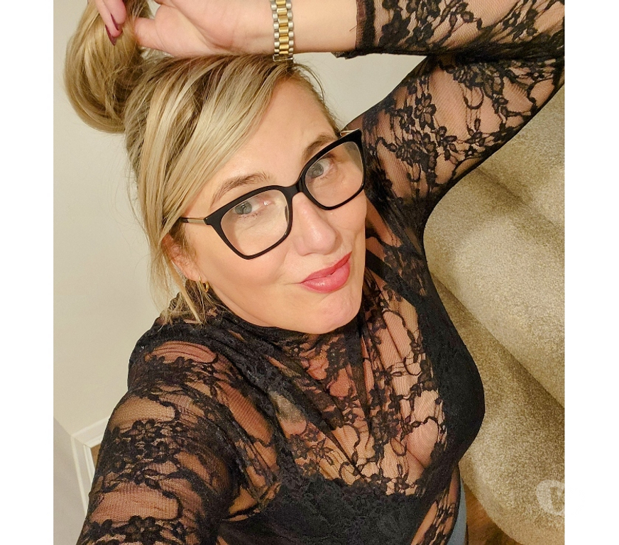 Adult Entertainment Merseyside Liverpool - Photos for Real English milf online only
