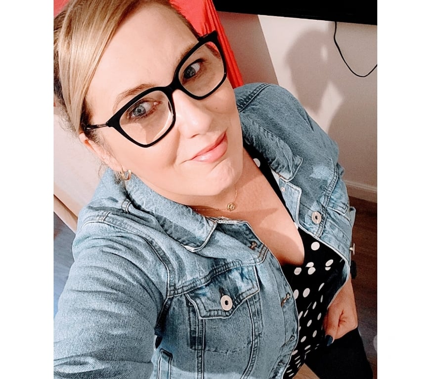 Adult Entertainment Merseyside Liverpool - Photos for English curvy milf rachel online only