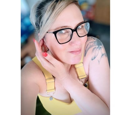 Adult Entertainment Liverpool City Centre Liverpool - Photos for English curvy milf rachel online only