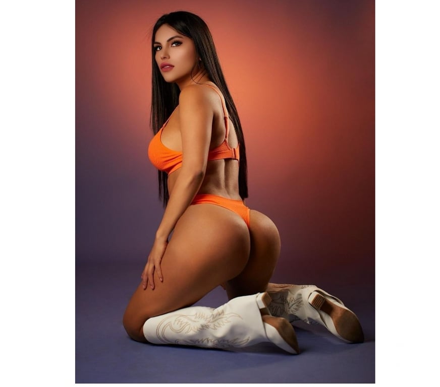 Escorts Reading Reading Town Centre - Reading - Photos for Hot Modell French kiss and new in town