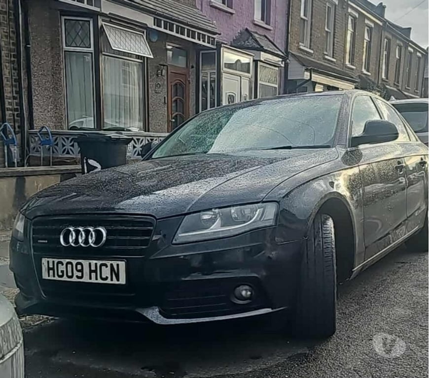 used cars for sale North London Edmondton Green Station - North London - Photos for Swap or sell Audi A4 Quatro 2010