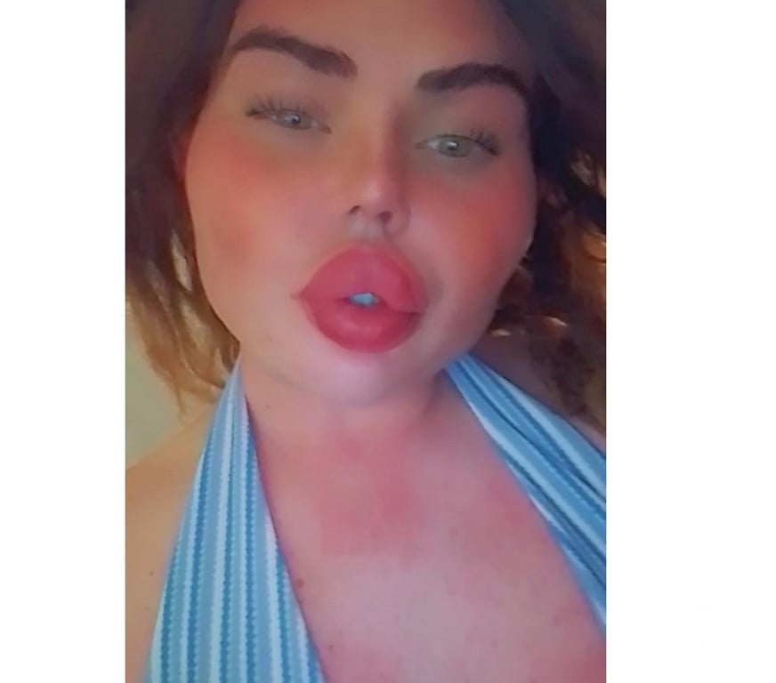 Trans Escorts Merseyside Liverpool - Photos for English Kazarella new in town letβs party π€ͺπ