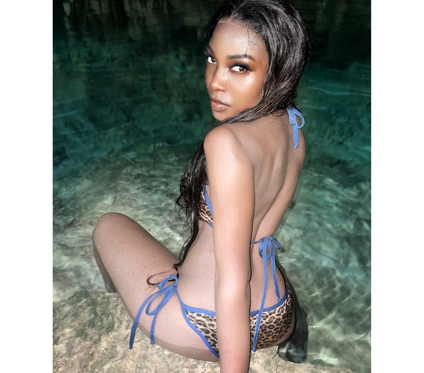 Escorts Central London Mayfair - Central London - Photos for 07939395316 in London unti. 23 7 25. Out call