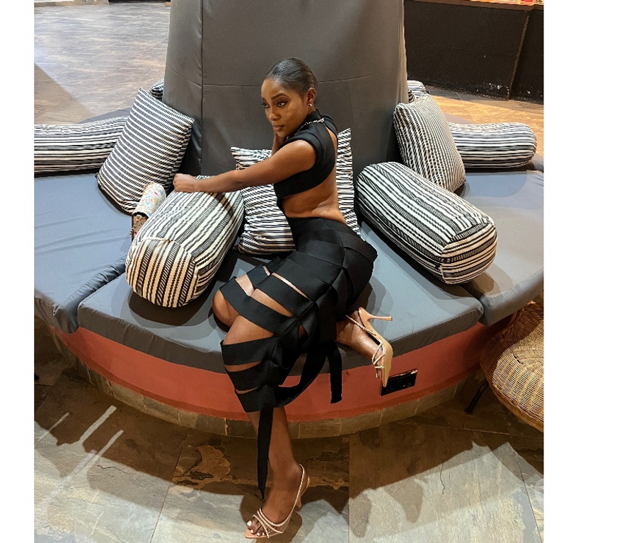 Escorts Central London Mayfair - Central London - Photos for 07939395316 in London unti. 23 7 25. Out call