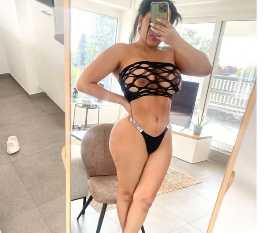 Escorts Kent Medway - Kent - Photos for adriana new in town