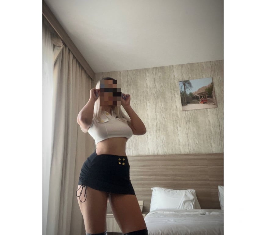 Escorts Hampshire Rushmoor - Photos for Sexy Rosse New and Hot British x all services