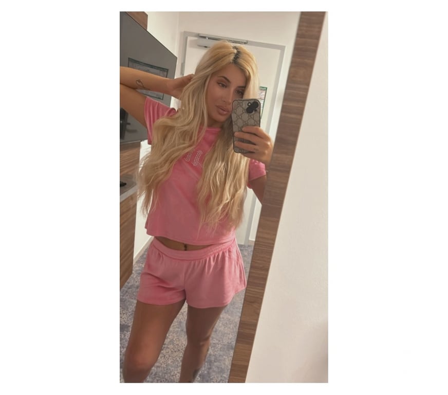 Escorts Hampshire Rushmoor - Photos for I'm very hot x Deborah x with a naughty body
