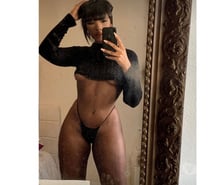 🍑 Ebony Elegance, Unforgettable Touch 🖤
