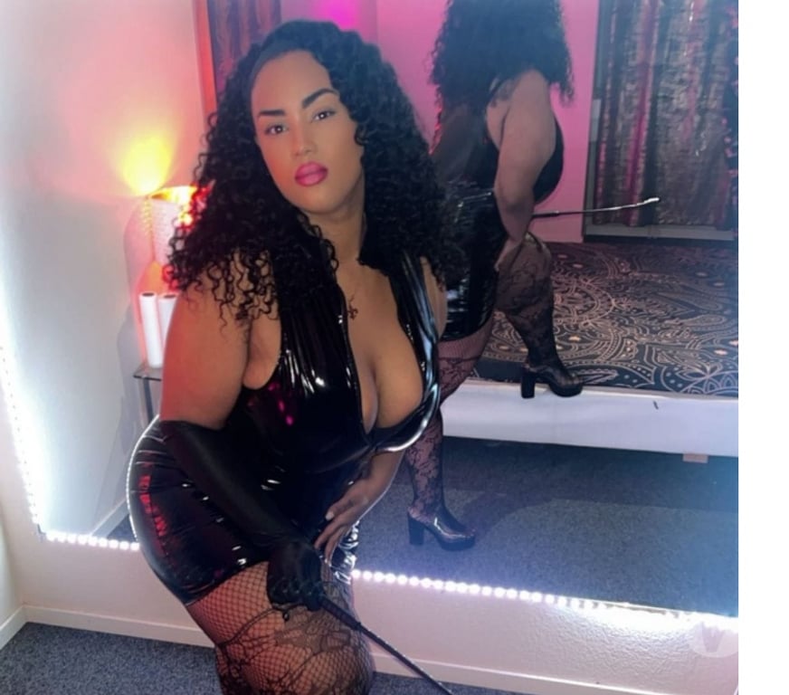 Escorts South West London Battersea - South West London - Photos for 🥳NEW BRUNNETE👑Rubi🥳PARTY GIRL🥳THE BEST