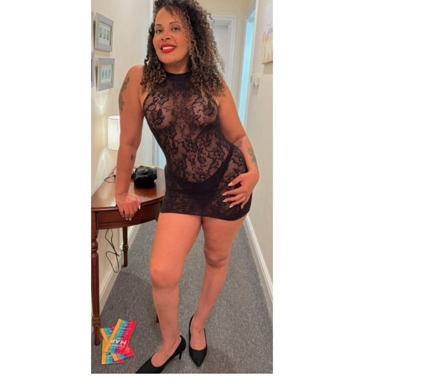 Escorts Surrey Woking - Photos for Your Stunning Amazonian 🇧🇷 Milf New in Woking
