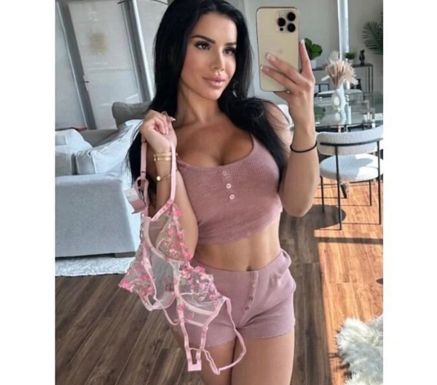 Escorts Hertfordshire Welwyn Hatfield - Photos for ✨Surrender to Desire✨—SANDRA YOUR MUSE💖Real