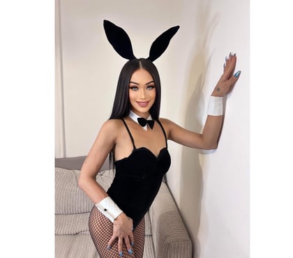 Transsexual Appleton Thorn Warrington - Photos for Candy Thai TV Ladyboy