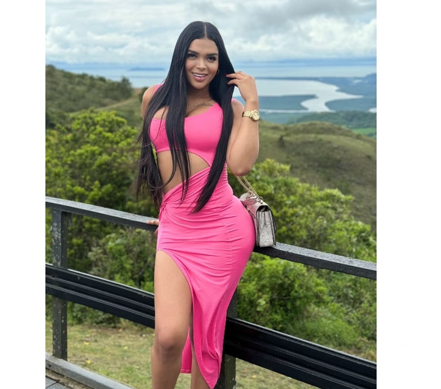 Escorts East London Canary Wharf - East London - Photos for TS 🍆🍑Stunning BUSTY Big BUM TIFFANY💋OWO-GFE+FULL