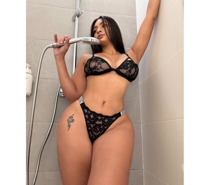 Escorts and Massages Woolwich South East London - Photos for Sexy Latina Karina best Bj in town