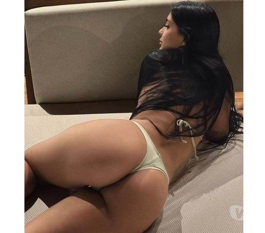 Escorts West Sussex Crawley - Photos for 🤎🥳HOT LIA LATINA PARTY GIRL💦🍆