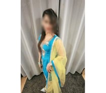 VARNIKHA NEW MYNMAR TAMIL GIRL IN LEEDS CITY CENTRE