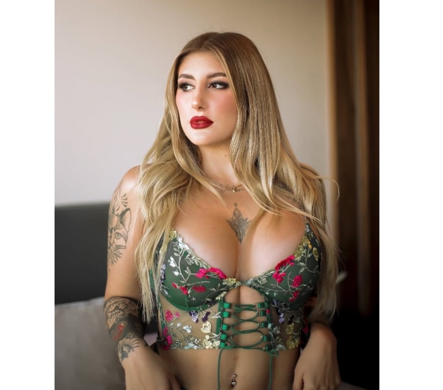 Escorts East London Canary Wharf Station - East London - Photos for I’m GULLI Brazilian🇧🇷QUEEN OF A-LEVEL🔥