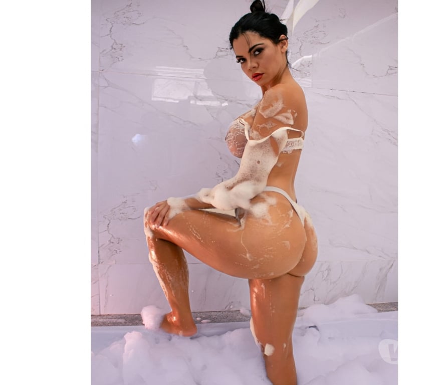 Escorts Essex Thurrock - Essex - Photos for Hot brunette with big ass and juicy breasts💓😘🔥