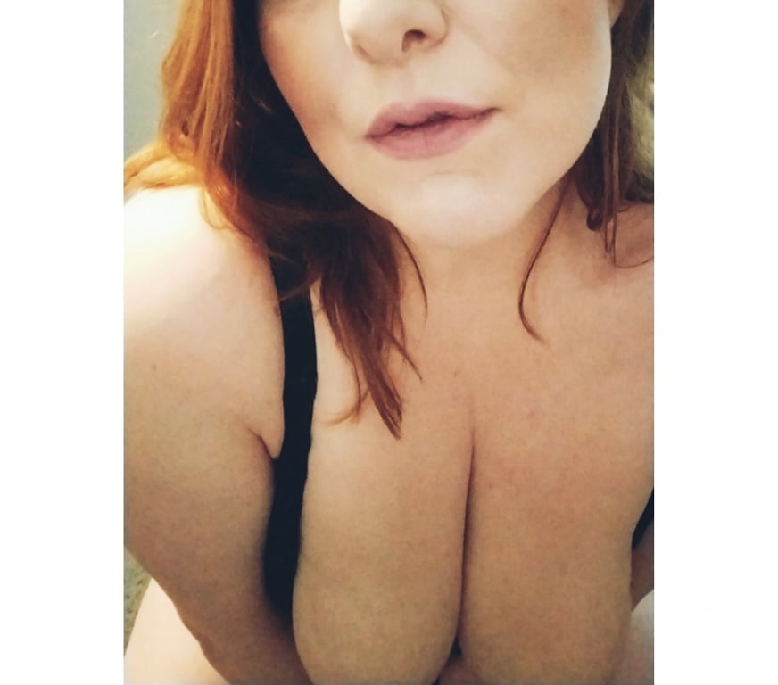 Adult Entertainment Shropshire Telford and Wrekin - Photos for Steph Devine • Busty MILF • Filthy Webchat
