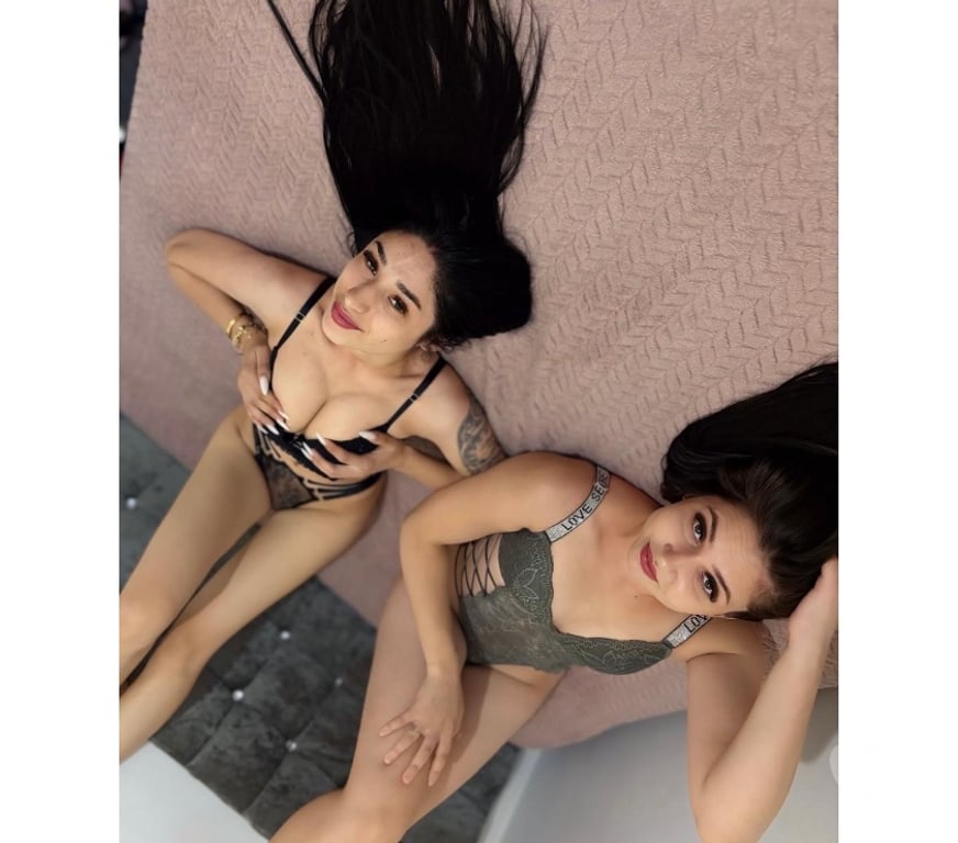 Escorts South Yorkshire Doncaster - Photos for Best duo girls🔥genuine pics🔥party